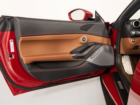 Certified 2023 Ferrari Portofino M RWD image 20