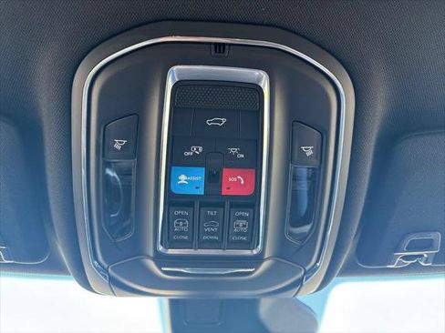 Certified 2025 Jeep Grand Cherokee Limited AWD/4WD image 59