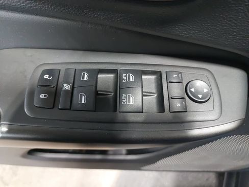 Used 2023 Jeep Cherokee Trailhawk w/ Trailer Tow Group AWD/4WD image 28