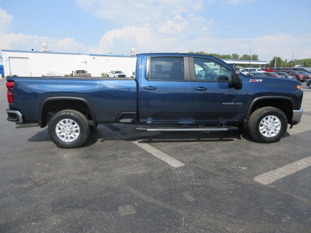 Certified 2022 Chevrolet Silverado 2500 LT w/ Convenience Package AWD/4WD image 6
