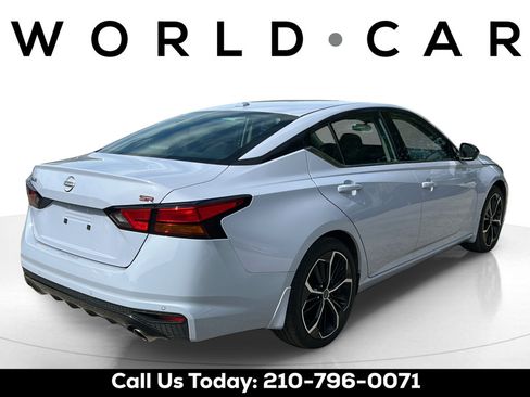 Used 2025 Nissan Altima 2.5 SR w/ SR Premium Package FWD image 7