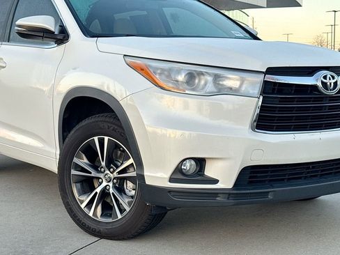 Used 2016 Toyota Highlander XLE image 9