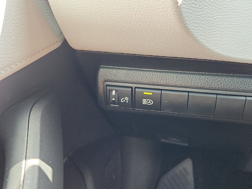 Used 2024 Toyota Corolla SE FWD image 26