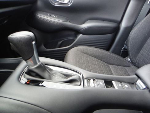 Used 2024 Honda HR-V LX image 16