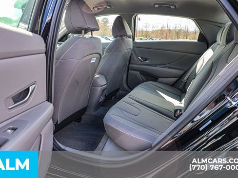 Used 2025 Hyundai Elantra Sport FWD image 21