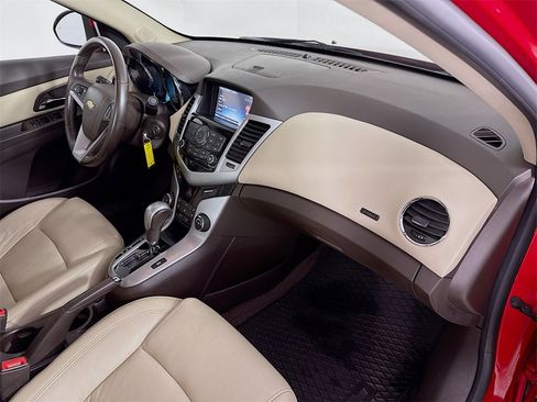 Used 2013 Chevrolet Cruze LT w/ Enhanced Safety Package image 27