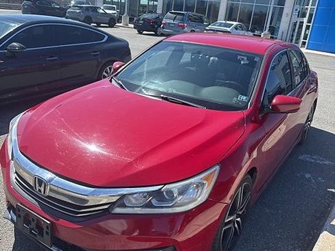 Used 2016 Honda Accord Sport image 4