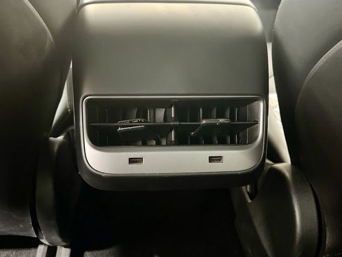 Used 2017 Tesla Model 3 Long Range image 19
