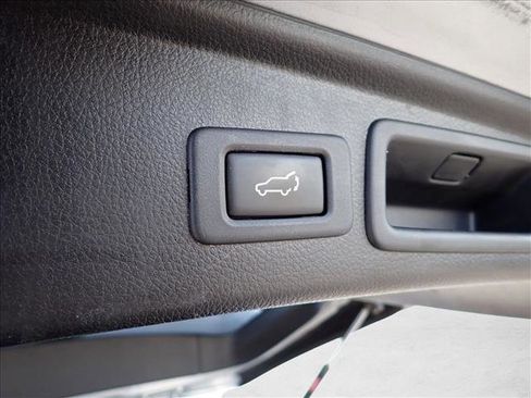 Used 2014 Subaru Forester 2.5i Limited w/ Popular Package #2 image 9