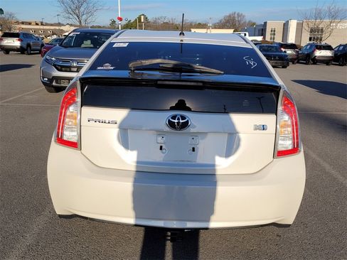 Used 2014 Toyota Prius Four image 4