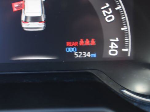 Certified 2025 Toyota RAV4 LE image 32