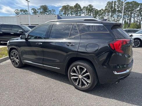 Used 2020 GMC Terrain Denali w/ Denali Premium Package FWD image 13