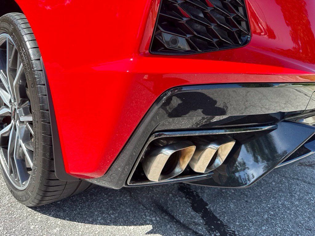 Used 2025 Chevrolet Corvette Stingray Coupe w/ Z51 Performance Package RWD image 16