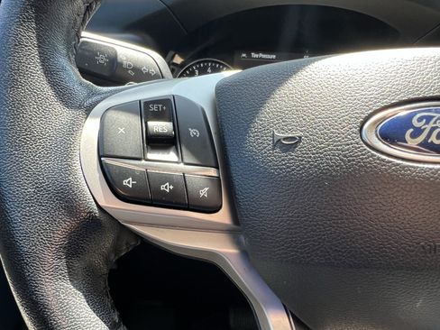 Used 2020 Ford Explorer XLT w/ Equipment Group 202A RWD image 19