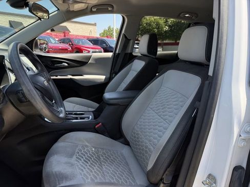 Used 2021 Chevrolet Equinox LT FWD image 23