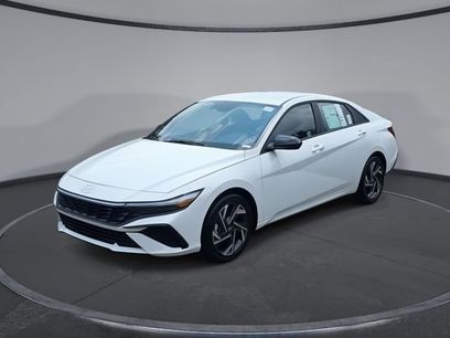 New 2025 Hyundai Elantra SEL