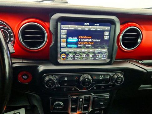 Used 2020 Jeep Wrangler Unlimited Rubicon w/ Uconnect 4C Nav & Sound Group image 17