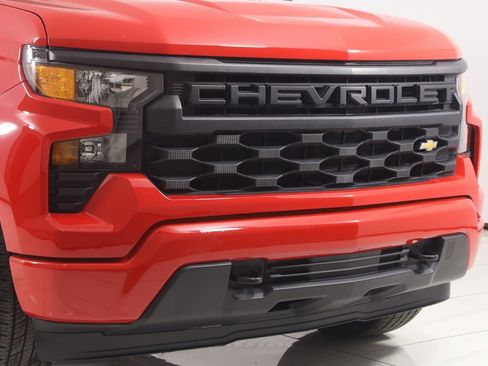 Used 2023 Chevrolet Silverado 1500 Custom image 29