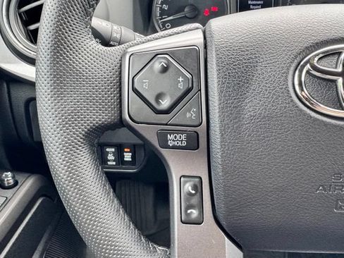 Used 2022 Toyota Tacoma TRD Pro AWD/4WD image 31