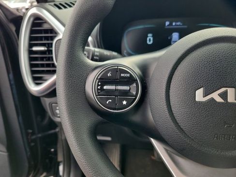 Used 2024 Kia Soul LX FWD image 16