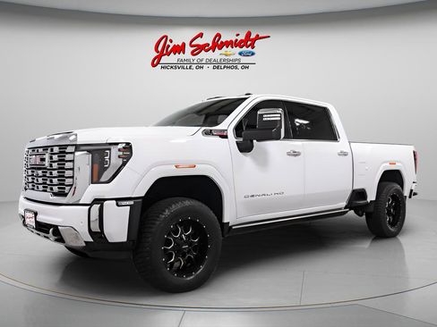 Used 2024 GMC Sierra 2500 Denali w/ Denali Reserve Package AWD/4WD image 3