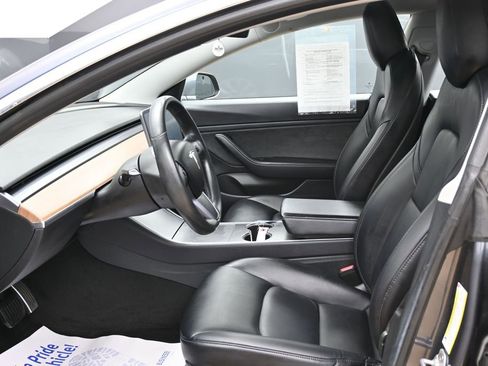 Used 2018 Tesla Model 3 Long Range image 17
