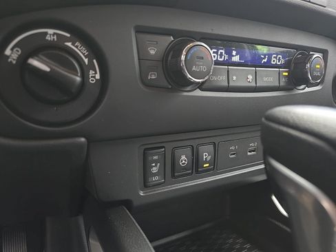 Used 2024 Nissan Frontier SV w/ Hardbody Edition AWD/4WD image 26