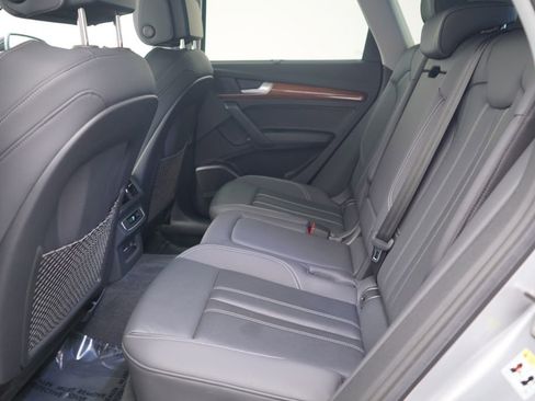 Used 2023 Audi Q5 2.0T Premium Plus w/ Premium Plus Package image 7
