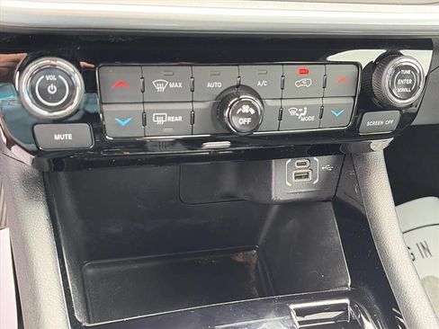 Used 2025 Jeep Compass Limited AWD/4WD image 17