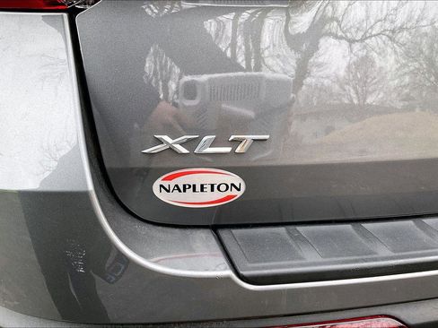 Used 2023 Ford Explorer XLT AWD/4WD image 9