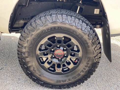 Used 2023 Toyota Tacoma SR AWD/4WD image 16