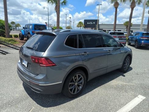 Used 2022 Volkswagen Tiguan SE FWD image 6