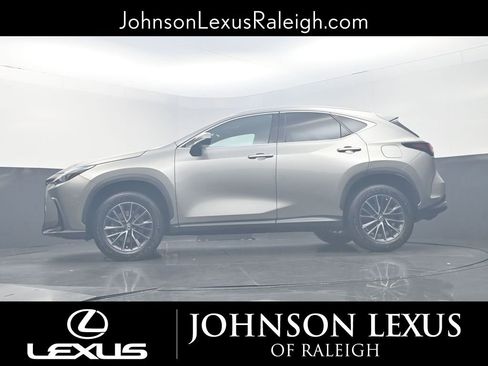 Used 2022 Lexus NX 250 FWD image 22
