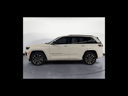 Used 2022 Jeep Grand Cherokee Overland AWD/4WD image 3