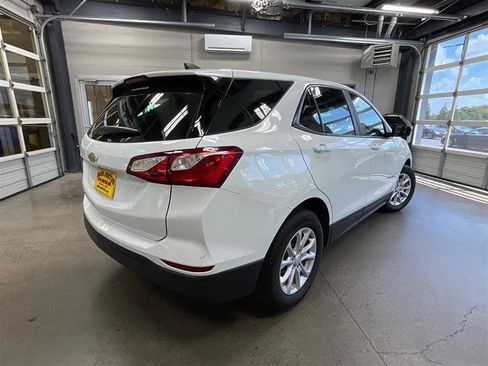 Used 2021 Chevrolet Equinox LS w/ LPO, Cargo Package FWD image 5