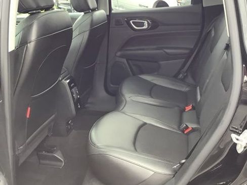 Certified 2022 Jeep Compass Trailhawk w/ Sun and Sound Group AWD/4WD image 19