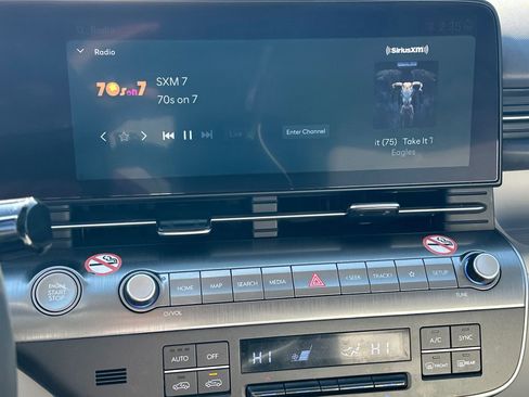 Used 2025 Hyundai Kona SEL image 28