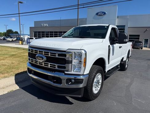 Used 2025 Ford F350 XLT w/ FX4 Off-Road Package AWD/4WD image 4