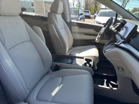 Used 2026 Honda Odyssey EX-L image 12
