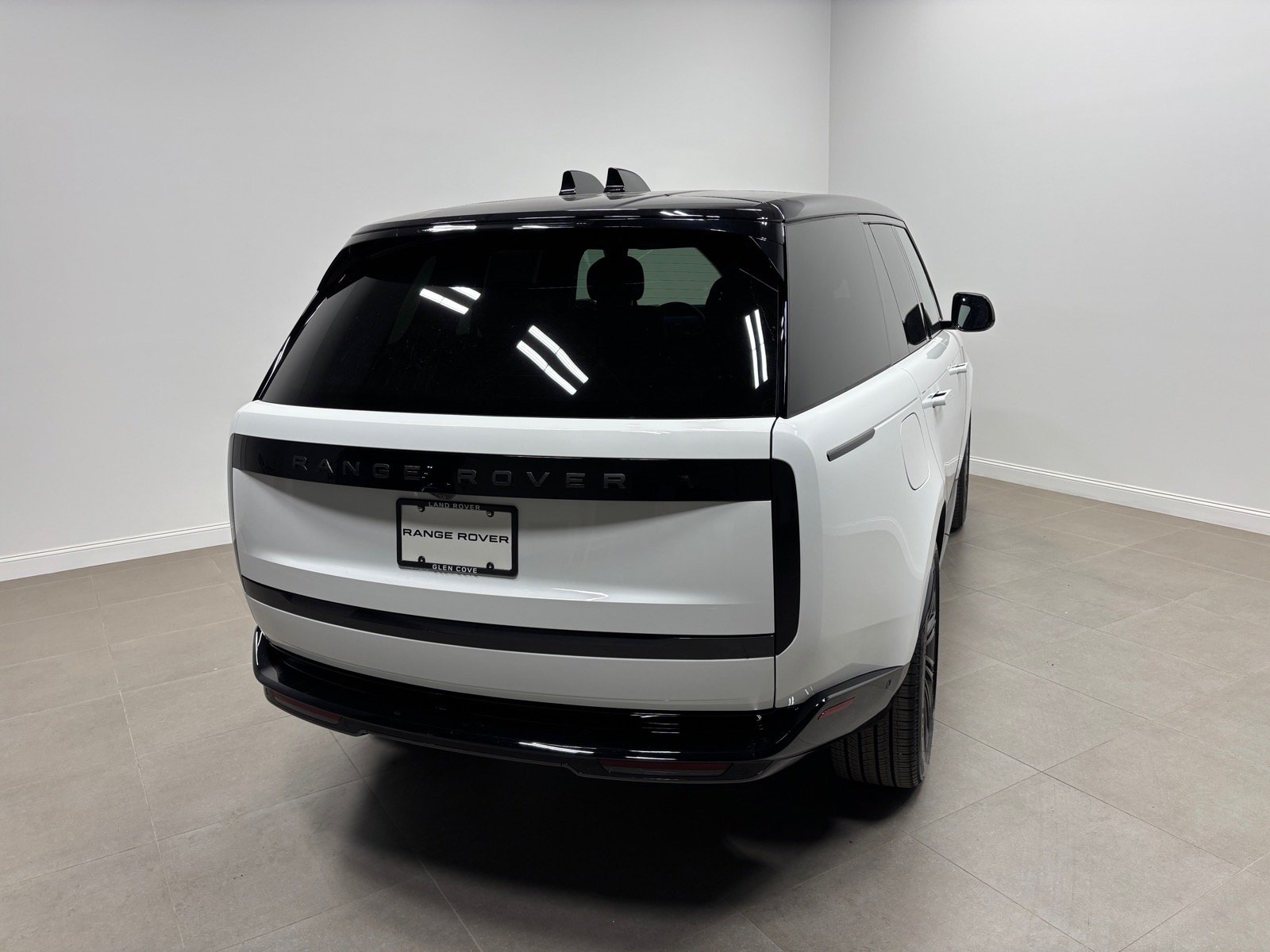 Used 2026 Land Rover Range Rover SE AWD/4WD image 7