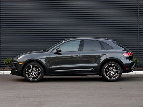New 2026 Porsche Macan image 2