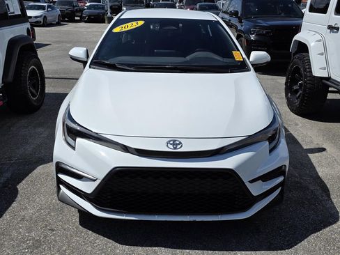 Used 2023 Toyota Corolla SE image 2