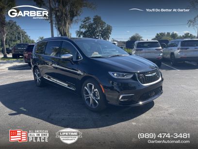 New 2026 Chrysler Pacifica Pinnacle