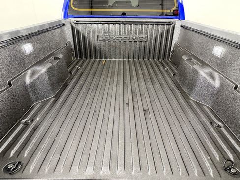 Used 2024 Toyota Tacoma TRD Sport AWD/4WD image 15