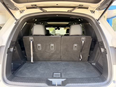 Used 2025 Honda Pilot TrailSport image 15