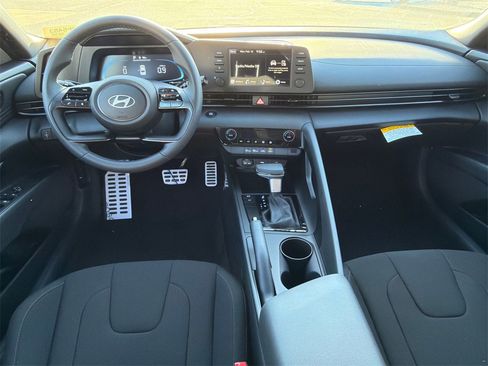 New 2026 Hyundai Elantra Sport image 22