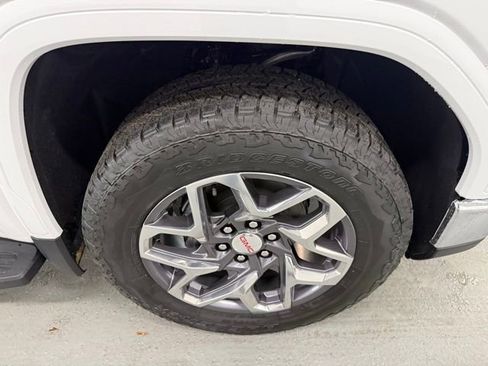 New 2026 GMC Sierra 1500 SLT w/ SLT Premium Plus Package AWD/4WD image 4