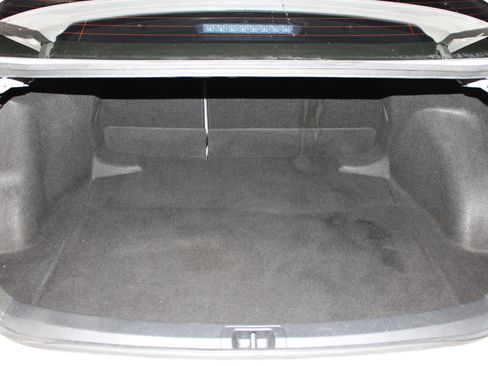 Used 2020 Toyota Corolla LE FWD image 28