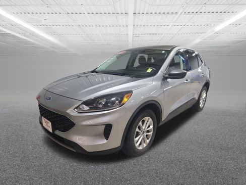 Used 2022 Ford Escape SE image 2