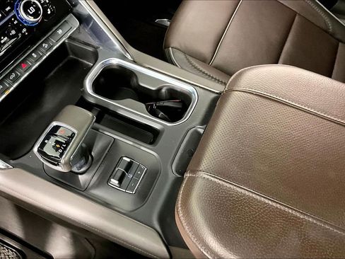 Used 2024 GMC Sierra 1500 Denali AWD/4WD image 18